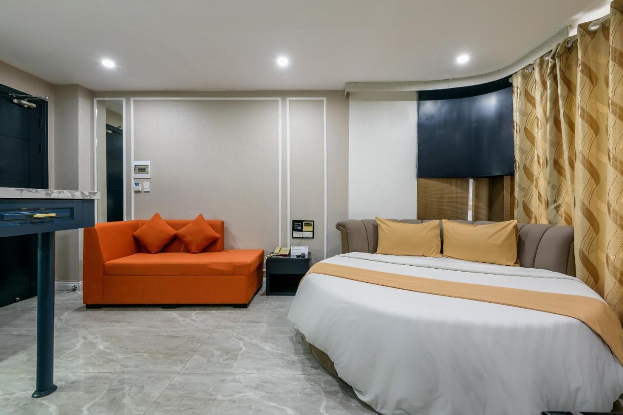 Cozrum Lux - The Arrivals Hotel Ho-Chi-Minh-Stadt Exterior foto
