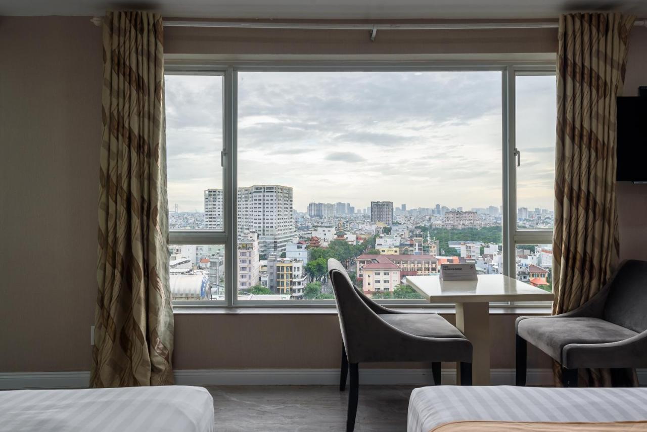 Cozrum Lux - The Arrivals Hotel Ho-Chi-Minh-Stadt Exterior foto